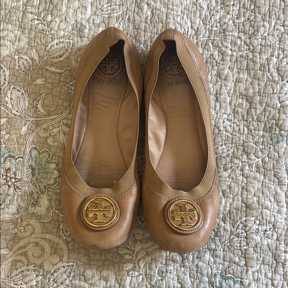 Tory Burch Shoes - Tory Burch Tan Leather Flats with Logo Medallion